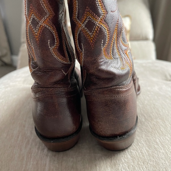 Tony Lama snip toe boot. Size 5B - Picture 6 of 10